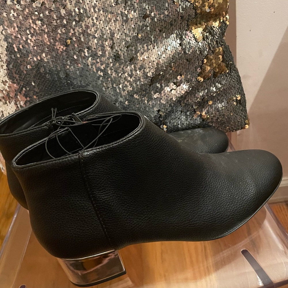 Black booties metallic heel